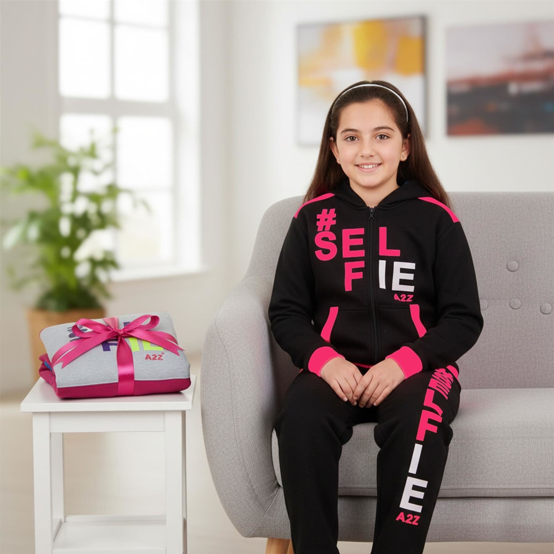 A2Z 4 Kids Girls Boys #SELFIE Tracksuit Hoodie & Joggers Outfit Set Top Bottom