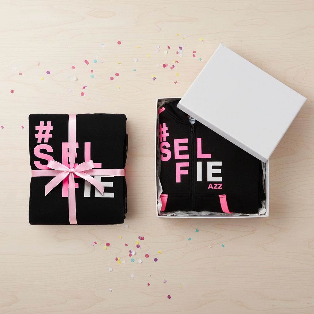 A2Z 4 Kids Girls Boys #SELFIE Tracksuit Hoodie & Joggers Outfit Set Top Bottom