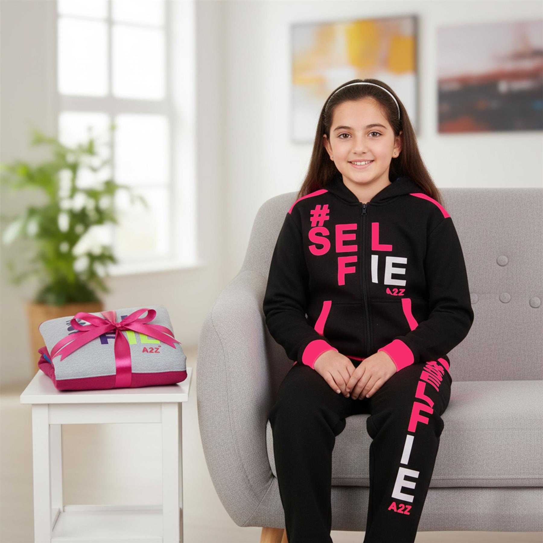 A2Z 4 Kids Girls Boys #SELFIE Tracksuit Hoodie & Joggers Outfit Set Top Bottom